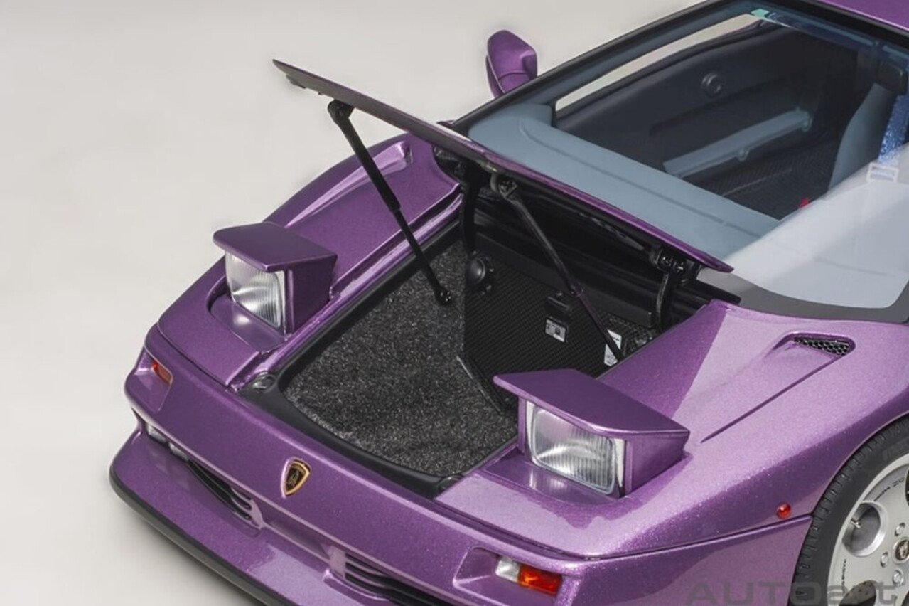Lamborghini Lamborghini Diablo SE30 30th Anniversary Edition 1994 - 1:18 - AUTOart Lamborghini Lamborghini Diablo SE30 30th Anniversary Edition 1994 - 1:18 - AUTOart
