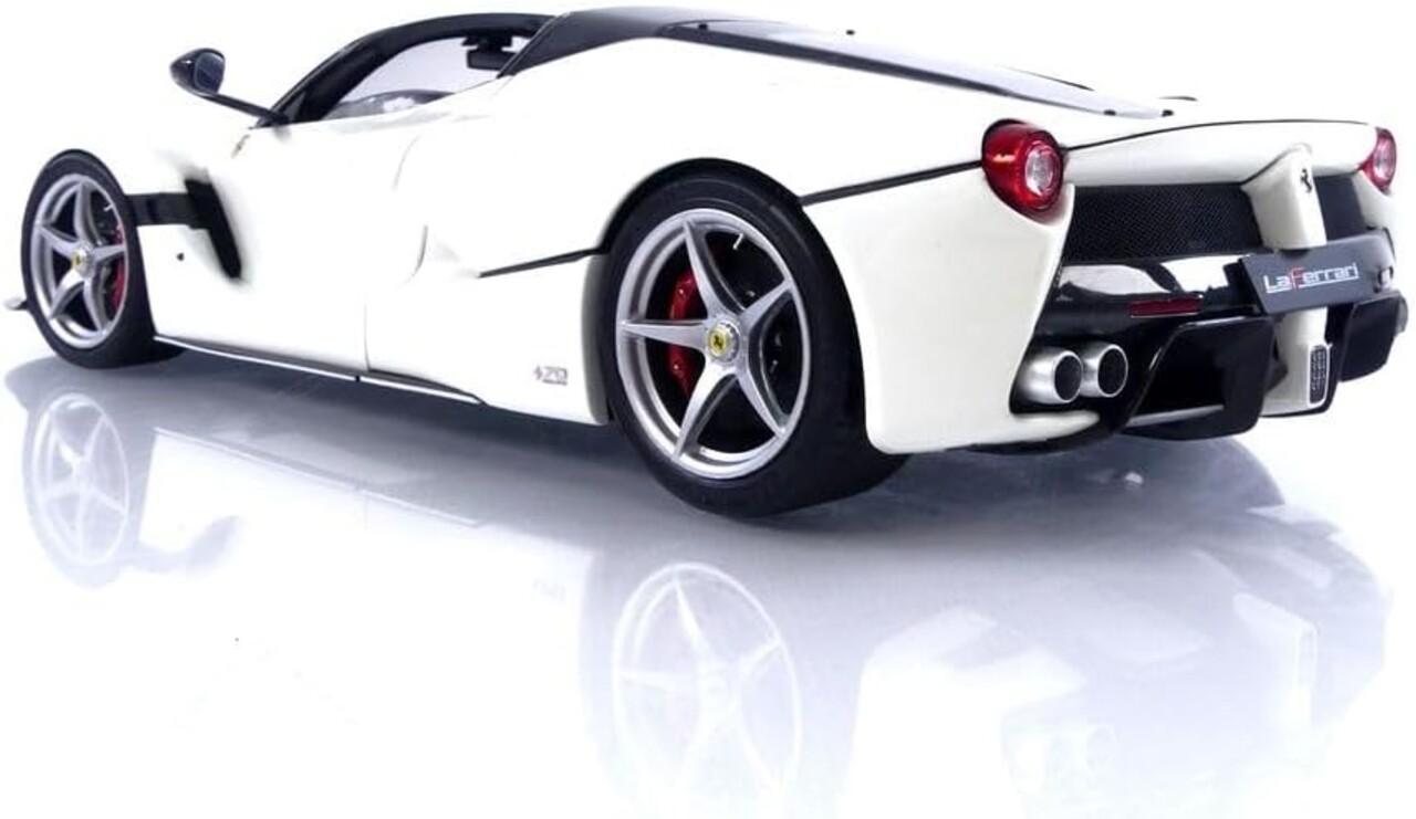 Ferrari Ferrari 'LaFerrari' Aperta - 1:18 - BBR Ferrari Ferrari 'LaFerrari' Aperta - 1:18 - BBR