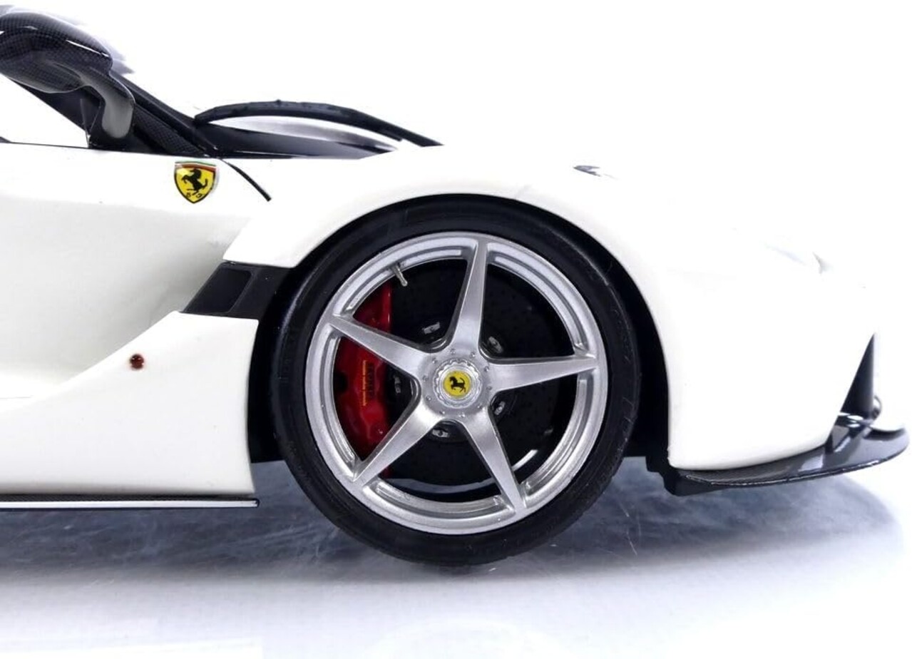 Ferrari Ferrari 'LaFerrari' Aperta - 1:18 - BBR Ferrari Ferrari 'LaFerrari' Aperta - 1:18 - BBR
