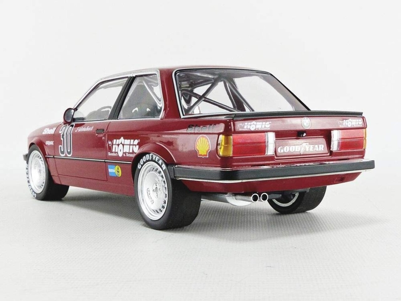 BMW BMW 325i #30 ADAC Grosser Preis der Tourenwagen Nürburgring DTM 1986 - 1:18 - Minichamps BMW BMW 325i #30 ADAC Grosser Preis der Tourenwagen Nürburgring DTM 1986 - 1:18 - Minichamps