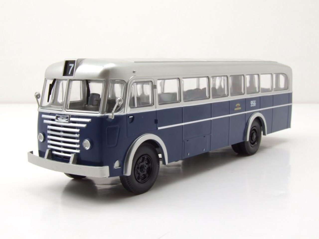 Ikarus Ikarus 60 BKV (Public Transport Budapest) 1950 - 1:43 - Premium ClassiXXs Ikarus Ikarus 60 BKV (Public Transport Budapest) 1950 - 1:43 - Premium ClassiXXs