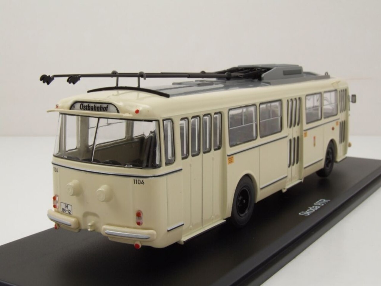 Skoda Skoda 9 TR Trolleybus 1961 Berliner Verkehrsbetriebe (Germany) - 1:43 - Premium ClassiXXs Skoda Skoda 9 TR Trolleybus 1961 Berliner Verkehrsbetriebe (Germany) - 1:43 - Premium ClassiXXs