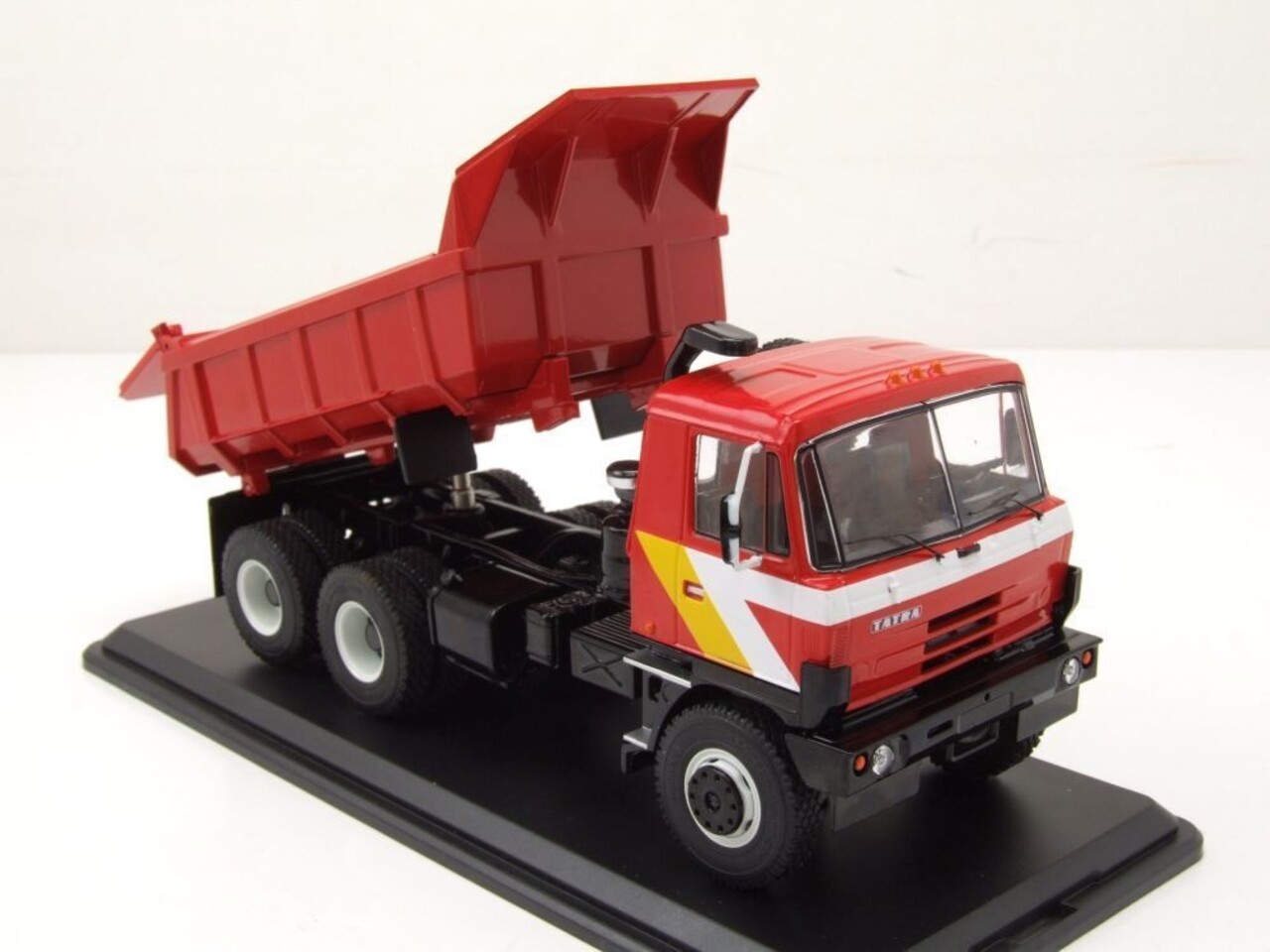 Tatra Tatra 815 S1 1983 Tipper Dump Truck - 1:43 - Premium ClassiXXs Tatra Tatra 815 S1 1983 Tipper Dump Truck - 1:43 - Premium ClassiXXs