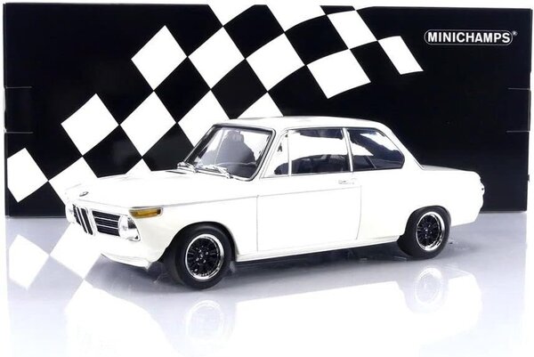BMW BMW 2002 Plain Body Version 1970 - 1:18 - Minichamps BMW BMW 2002 Plain Body Version 1970 - 1:18 - Minichamps