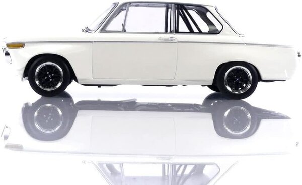 BMW BMW 2002 Plain Body Version 1970 - 1:18 - Minichamps BMW BMW 2002 Plain Body Version 1970 - 1:18 - Minichamps