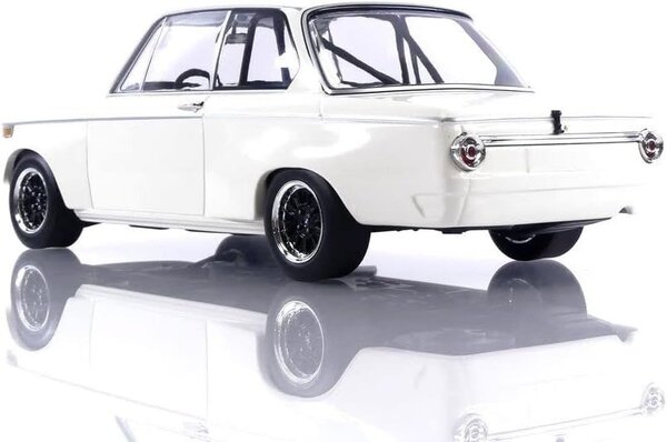 BMW BMW 2002 Plain Body Version 1970 - 1:18 - Minichamps BMW BMW 2002 Plain Body Version 1970 - 1:18 - Minichamps