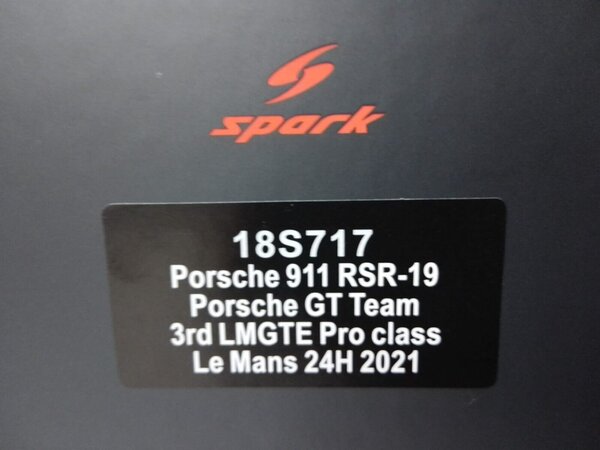 Porsche Porsche 911 RSR-19 #92 3rd LMGTE Pro 24H Le Mans 2021 - 1:18 - Spark Porsche Porsche 911 RSR-19 #92 3rd LMGTE Pro 24H Le Mans 2021 - 1:18 - Spark