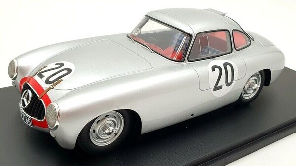 Mercedes-Benz Mercedes-Benz 300 SL #20 2nd 24H Le Mans 1952 - 1:18 - Spark Mercedes-Benz Mercedes-Benz 300 SL #20 2nd 24H Le Mans 1952 - 1:18 - Spark