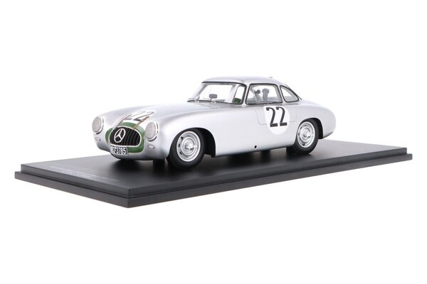 Mercedes-Benz Mercedes-Benz 300 SL #22 24H Le Mans 1952 - 1:18 - Spark