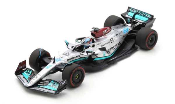 Formule 1 Mercedes-AMG F1 W13 E Performance #63 Winner GP Brazil 2022 + Signs - 1:18 - Spark
