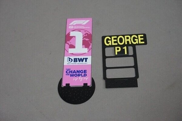 Formule 1 Mercedes-AMG F1 W13 E Performance #63 Winner GP Brazil 2022 + Signs - 1:18 - Spark