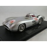Formule 1 Mercedes-Benz W196R Streamliners #16 Winner GP Italy 1954 Juan Fangio World Champion (Dirty Version) - 1:18 - GP Replicas