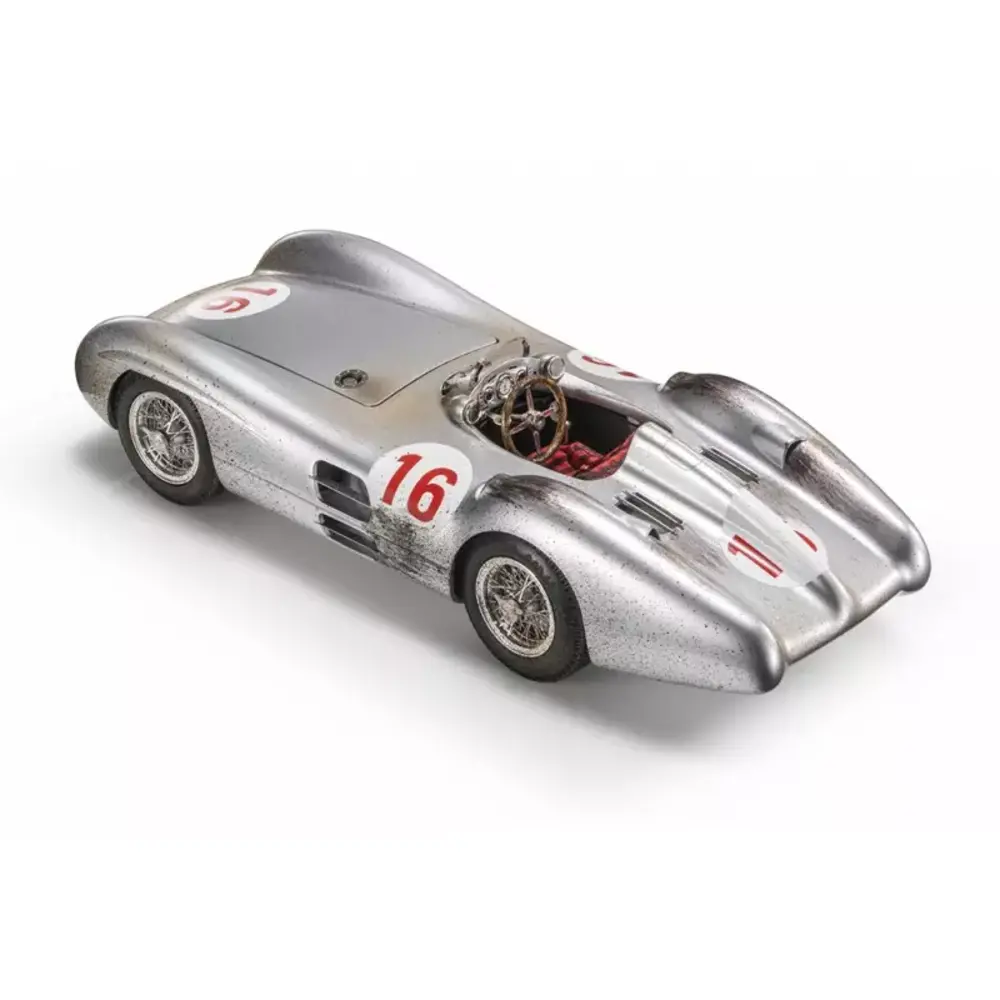 Formule 1 Mercedes-Benz W196R Streamliners #16 Winner GP Italy 1954 Juan Fangio World Champion (Dirty Version) - 1:18 - GP Replicas Formule 1 Mercedes-Benz W196R Streamliners #16 Winner GP Italy 1954 Juan Fangio World Champion (Dirty Version) - 1:18 - GP Replicas