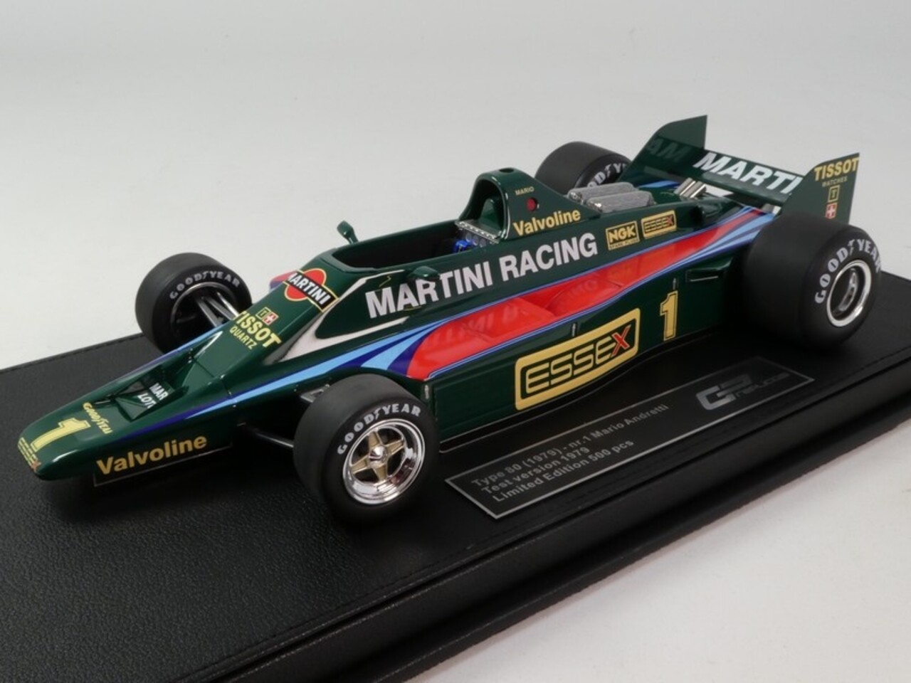 Formule 1 Lotus Type 80 #1 Martini Racing (Without Front Wings) Test 1979 Mario Andretti - 1:18 - GP Replicas Formule 1 Lotus Type 80 #1 Martini Racing (Without Front Wings) Test 1979 Mario Andretti - 1:18 - GP Replicas