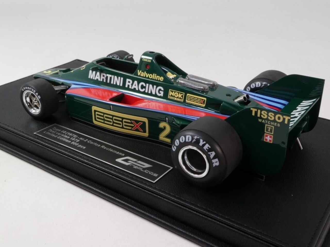 Formule 1 Lotus Type 80 #2 Martini Racing  (Without Front Wings) Test 1979  Carlos Reutemann - 1:18 - GP Replicas Formule 1 Lotus Type 80 #2 Martini Racing  (Without Front Wings) Test 1979  Carlos Reutemann - 1:18 - GP Replicas