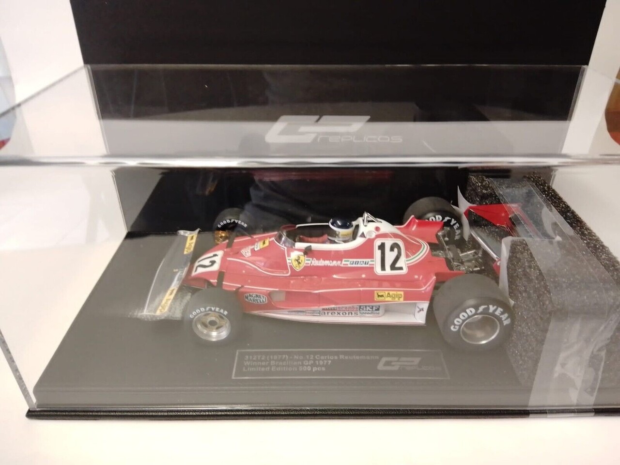 Formule 1 Ferrari 312 T3 #12 Winner GP Canada 1978 + Pilot Figure G. Villeneuve  - 1:18 - GP Replicas Formule 1 Ferrari 312 T3 #12 Winner GP Canada 1978 + Pilot Figure G. Villeneuve  - 1:18 - GP Replicas