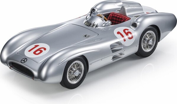 Formule 1 Mercedes-Benz W196R Streamliner #16 Winner GP Monza 1954 JM. Fangio - 1:18 - GP Replicas Formule 1 Mercedes-Benz W196R Streamliner #16 Winner GP Monza 1954 JM. Fangio - 1:18 - GP Replicas