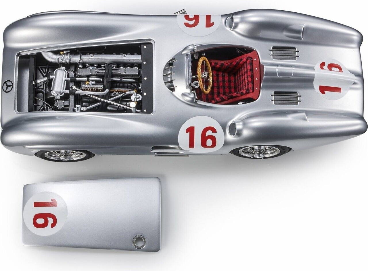 Formule 1 Mercedes-Benz W196R Streamliner #16 Winner GP Monza 1954 JM. Fangio - 1:18 - GP Replicas Formule 1 Mercedes-Benz W196R Streamliner #16 Winner GP Monza 1954 JM. Fangio - 1:18 - GP Replicas