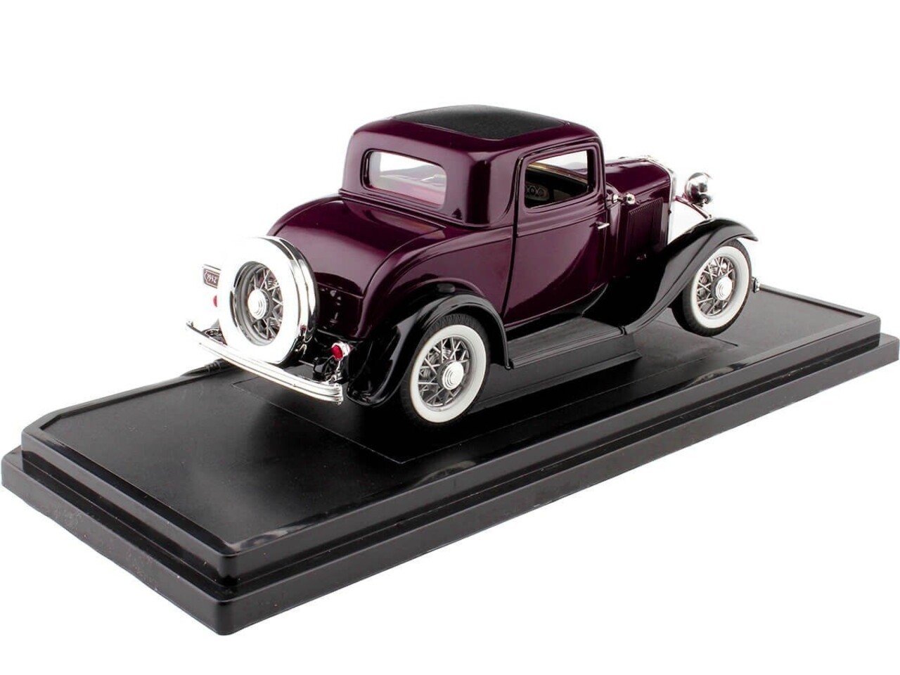 Ford Ford 3-Window Coupe 1932 - 1:18 - Road Signature Ford Ford 3-Window Coupe 1932 - 1:18 - Road Signature