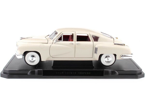 Tucker Tucker Torpedo 1948 - 1:18 - Road Signature