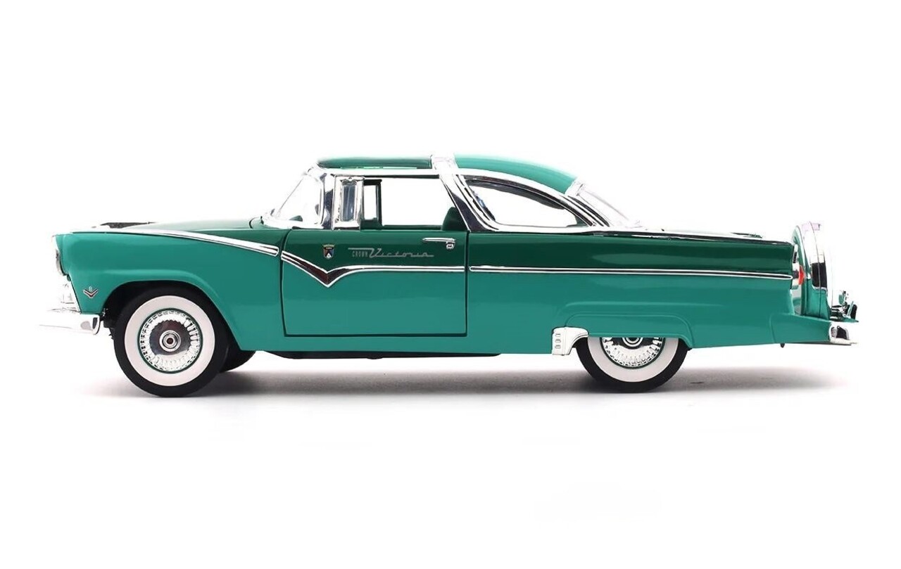 Ford Ford Crown Victoria 1955 - 1:18 - Road Signature Ford Ford Crown Victoria 1955 - 1:18 - Road Signature
