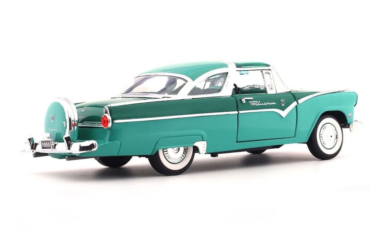Ford Ford Crown Victoria 1955 - 1:18 - Road Signature Ford Ford Crown Victoria 1955 - 1:18 - Road Signature