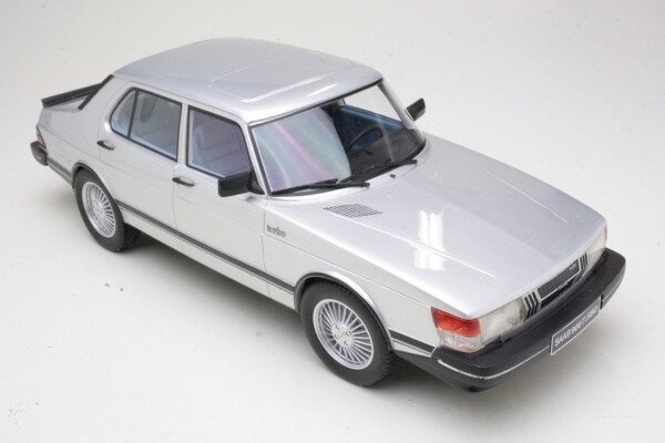 Saab Saab 900 Turbo 4-Door 1981 - 1:18 - Cult Scale Models