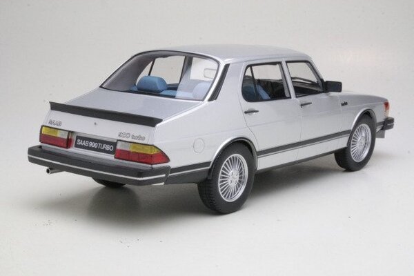 Saab Saab 900 Turbo 4-Door 1981 - 1:18 - Cult Scale Models