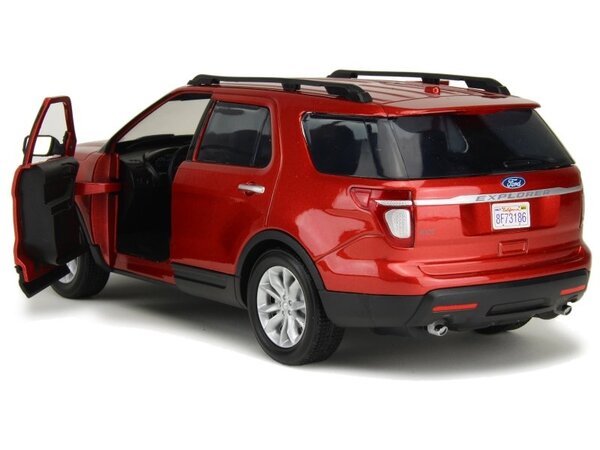 Ford Ford Explorer XLT 2015 - 1:18 - Motor Max Ford Ford Explorer XLT 2015 - 1:18 - Motor Max