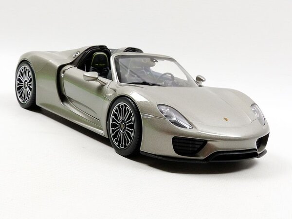 Porsche Porsche 918 Spyder (Open Top) - 1:18 - Welly Porsche Porsche 918 Spyder (Open Top) - 1:18 - Welly