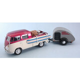 Volkswagen Volkswagen T1 (Type 2) Double Cab + Trailer 1962 'Week at the Beach Set' - 1:24 - Motor Max