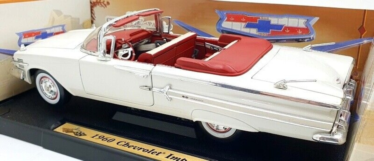 Chevrolet Chevrolet Impala Convertible 1960 - 1:18 - Motor Max