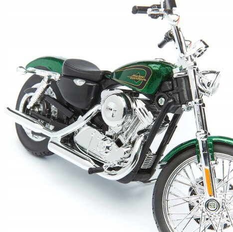 Harley Davidson Harley-Davidson XL 1200V Seventy-Two 2013 - 1:12 - Maisto Harley Davidson Harley-Davidson XL 1200V Seventy-Two 2013 - 1:12 - Maisto