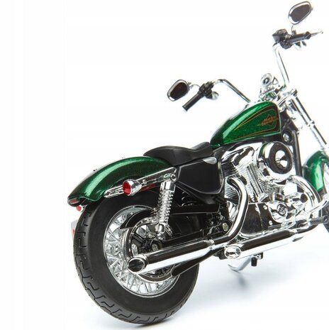 Harley Davidson Harley-Davidson XL 1200V Seventy-Two 2013 - 1:12 - Maisto Harley Davidson Harley-Davidson XL 1200V Seventy-Two 2013 - 1:12 - Maisto