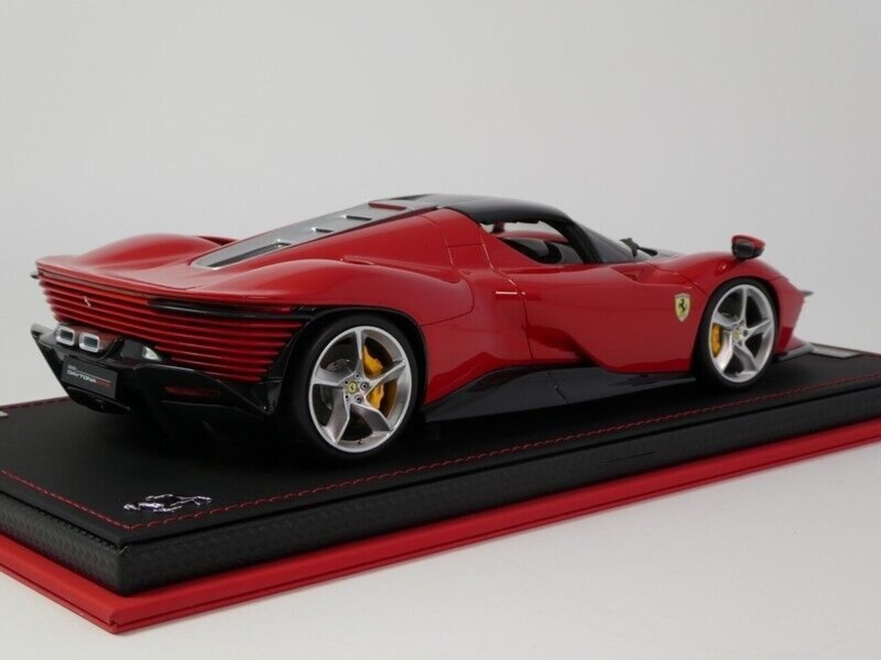 Ferrari Ferrari Daytona SP3 2022 - 1:18 - MR Collection Models