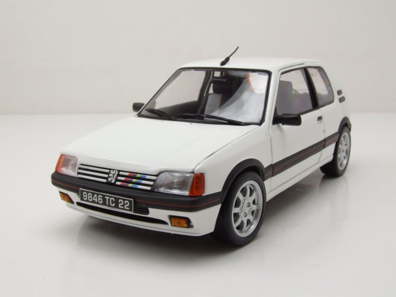 Peugeot Peugeot 205 GTi 1.9 Jantes PTS 1989 - 1:18 - Norev
