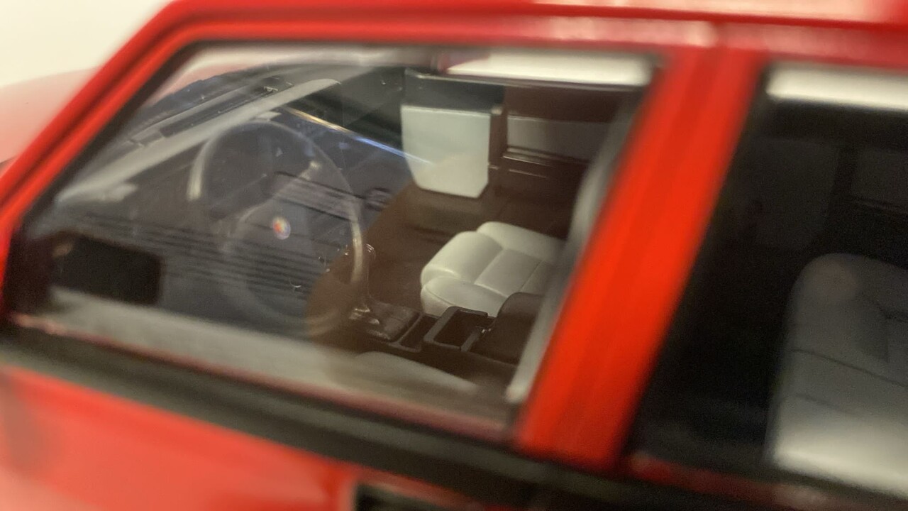 Alfa Romeo Alfa Romeo 75 1991 - 1:18 - Triple 9 Collection