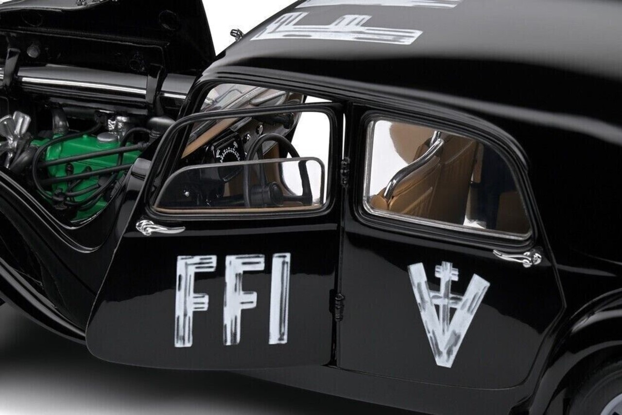 Citroen Citroën Traction 7 FFI 1944 - 1:18 - Solido