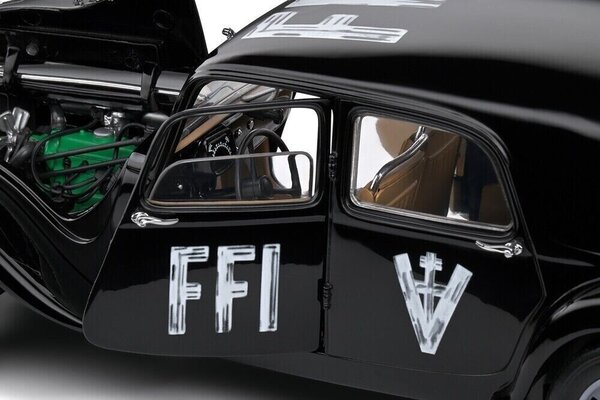 Citroen Citroën Traction 7 FFI 1944 - 1:18 - Solido