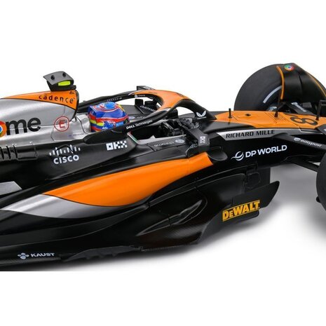 Formule 1 McLaren MCL60 #81 GP UK 2023 - 1:18 - Solido Formule 1 McLaren MCL60 #81 GP UK 2023 - 1:18 - Solido