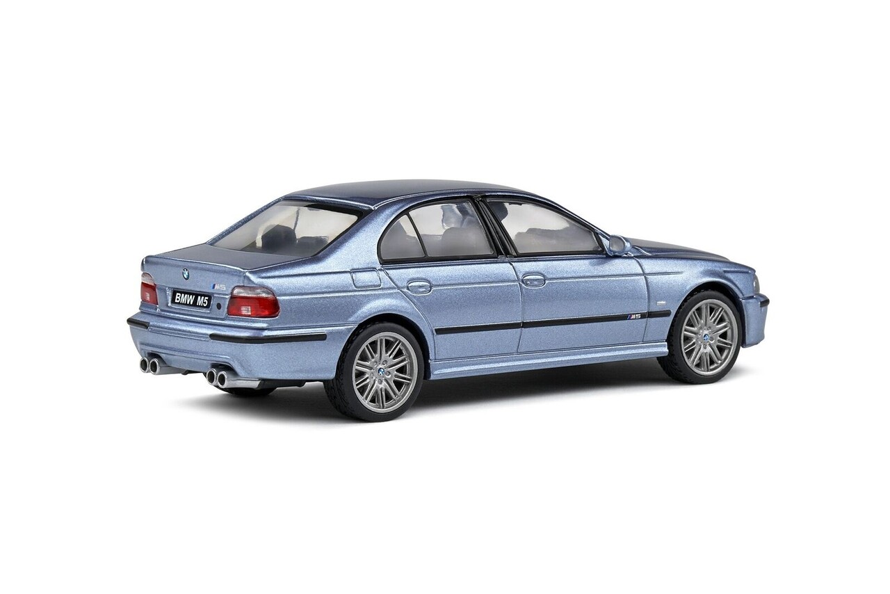 BMW BMW M5 (E39) 5.0 V8 32V 2003 - 1:43 - Solido