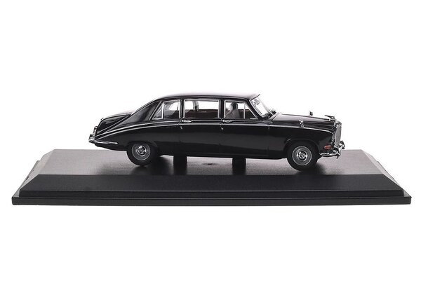Daimler Daimler DS420 Limousine - 1:43 - Oxford Daimler Daimler DS420 Limousine - 1:43 - Oxford