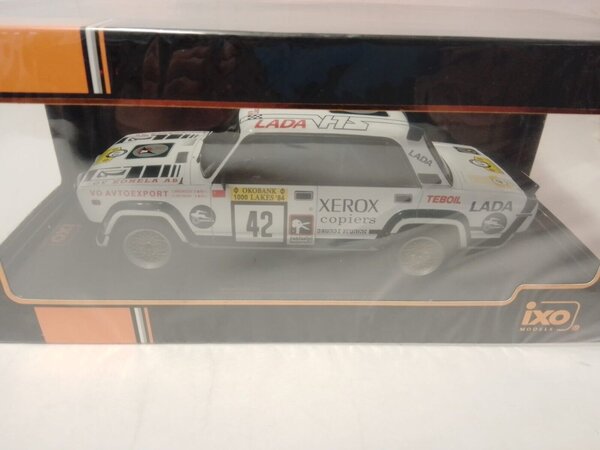 Lada Lada 2105 VFTS #42 (Night Version) Rally WM 1000 Lakes Rally 1984 - 1:18 - IXO Models Lada Lada 2105 VFTS #42 (Night Version) Rally WM 1000 Lakes Rally 1984 - 1:18 - IXO Models