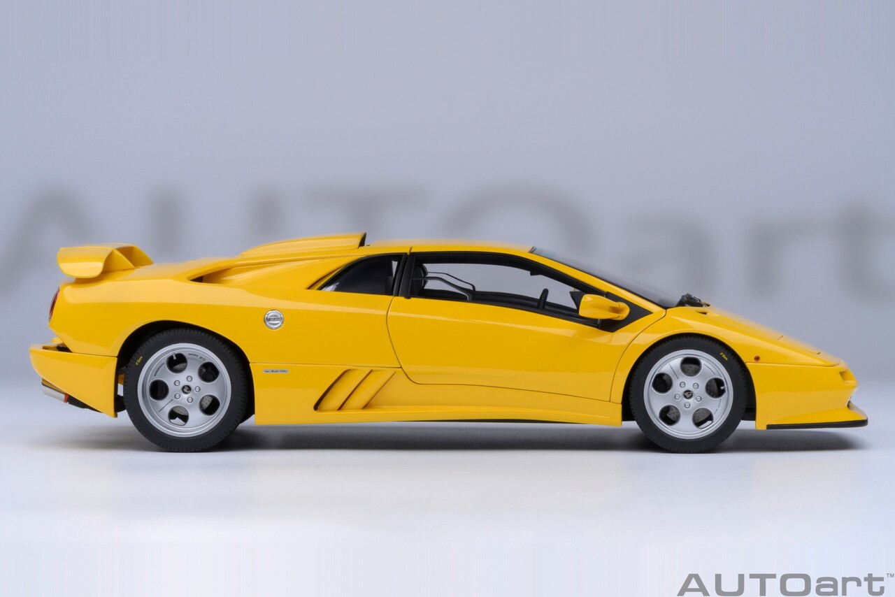 Lamborghini Lamborghini Diablo SE30 Jota - 1:18 - AUTOart Lamborghini Lamborghini Diablo SE30 Jota - 1:18 - AUTOart