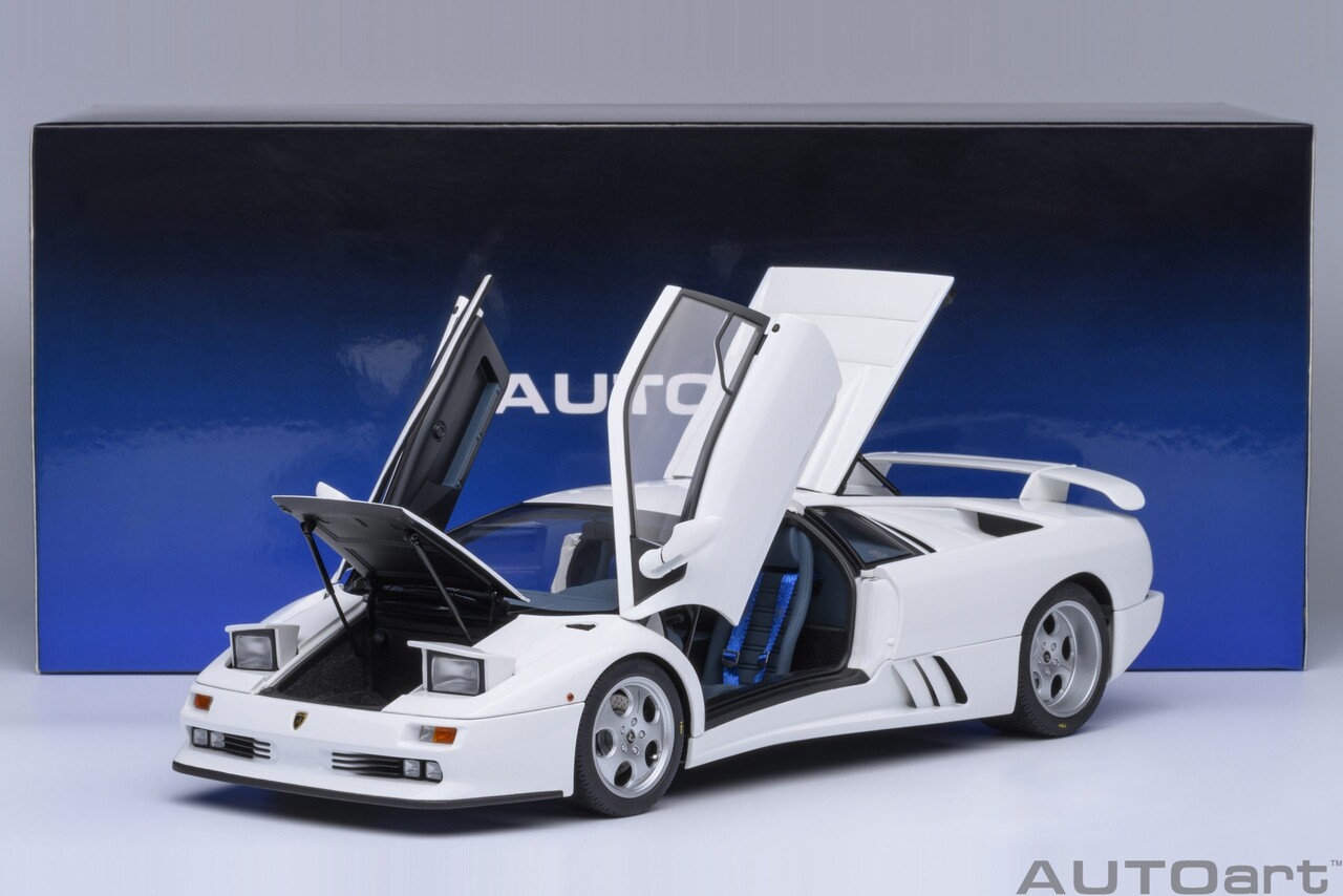 Lamborghini Lamborghini Diablo SE30 Jota - 1:18 - AUTOart Lamborghini Lamborghini Diablo SE30 Jota - 1:18 - AUTOart