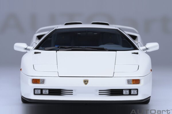 Lamborghini Lamborghini Diablo SE30 Jota - 1:18 - AUTOart Lamborghini Lamborghini Diablo SE30 Jota - 1:18 - AUTOart