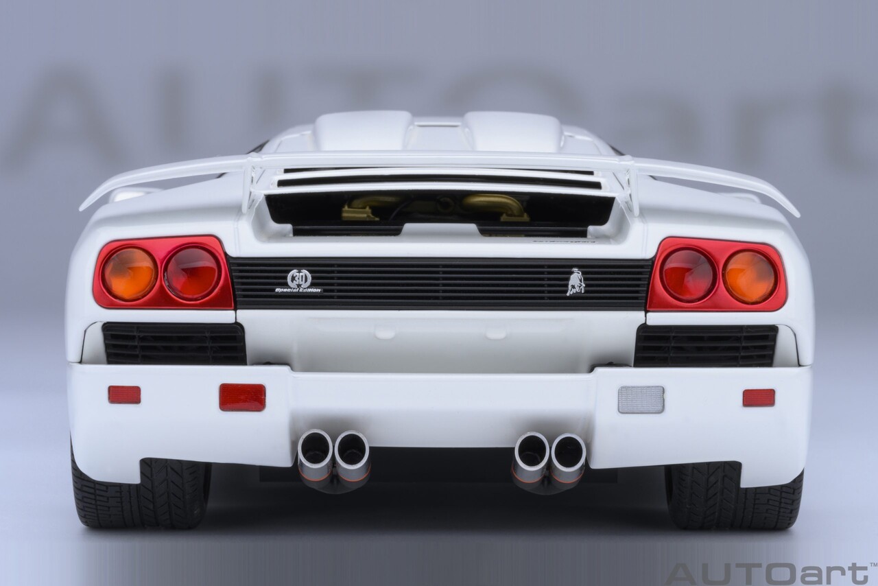 Lamborghini Lamborghini Diablo SE30 Jota - 1:18 - AUTOart Lamborghini Lamborghini Diablo SE30 Jota - 1:18 - AUTOart