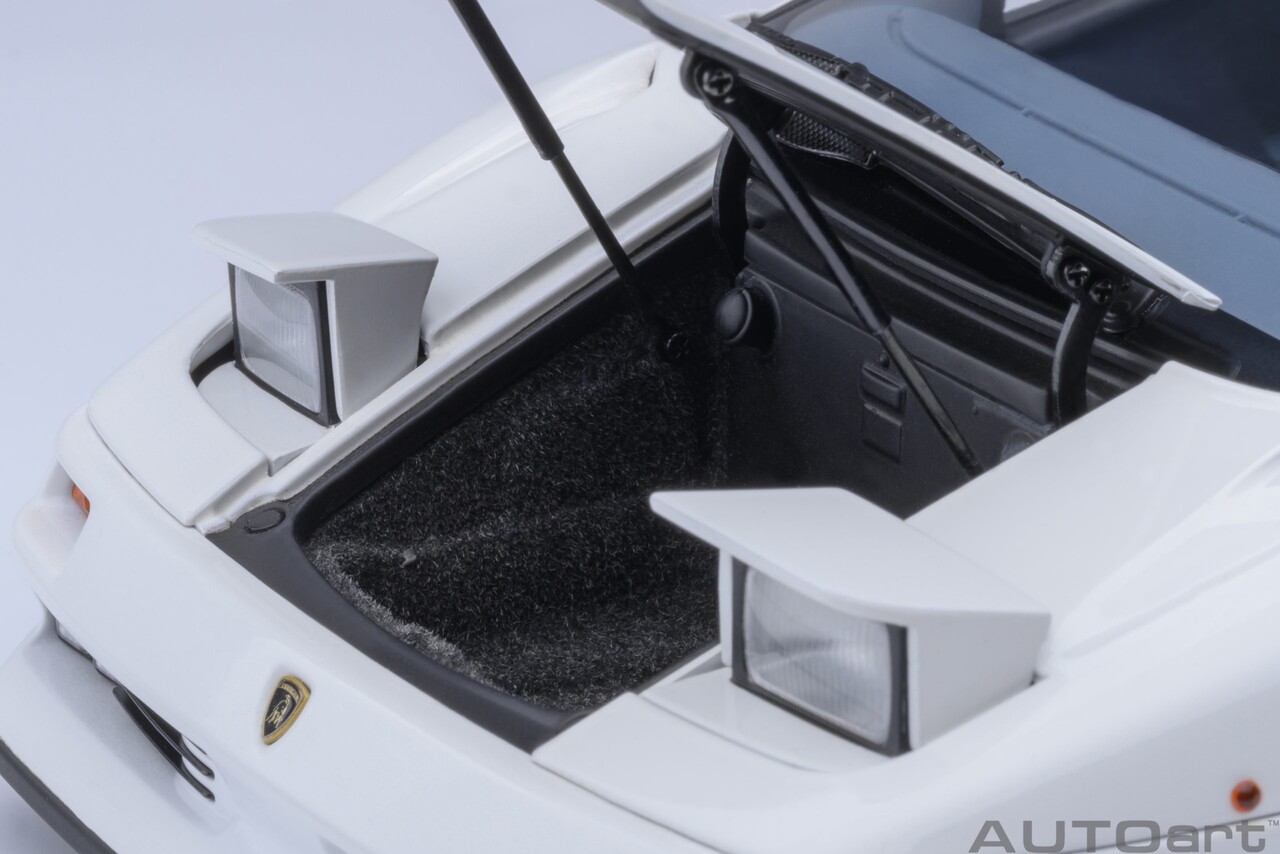 Lamborghini Lamborghini Diablo SE30 Jota - 1:18 - AUTOart Lamborghini Lamborghini Diablo SE30 Jota - 1:18 - AUTOart