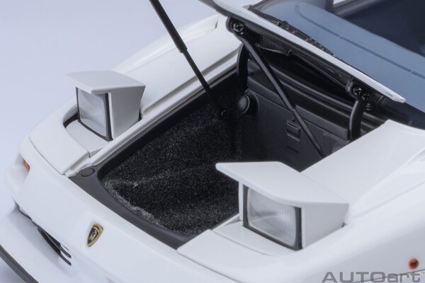 Lamborghini Lamborghini Diablo SE30 Jota - 1:18 - AUTOart Lamborghini Lamborghini Diablo SE30 Jota - 1:18 - AUTOart