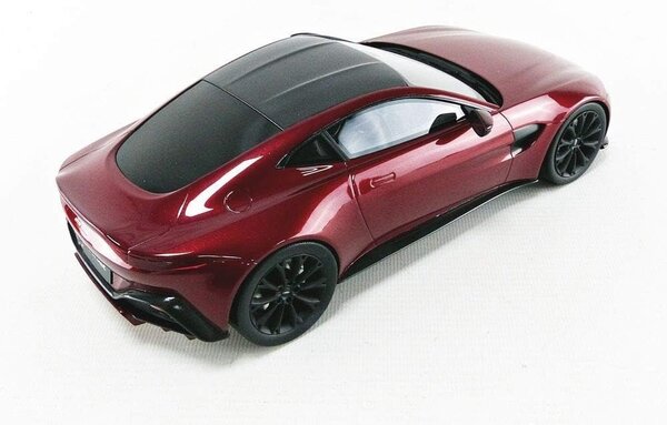 Aston Martin Aston Martin Vantage - 1:18 - Top Speed